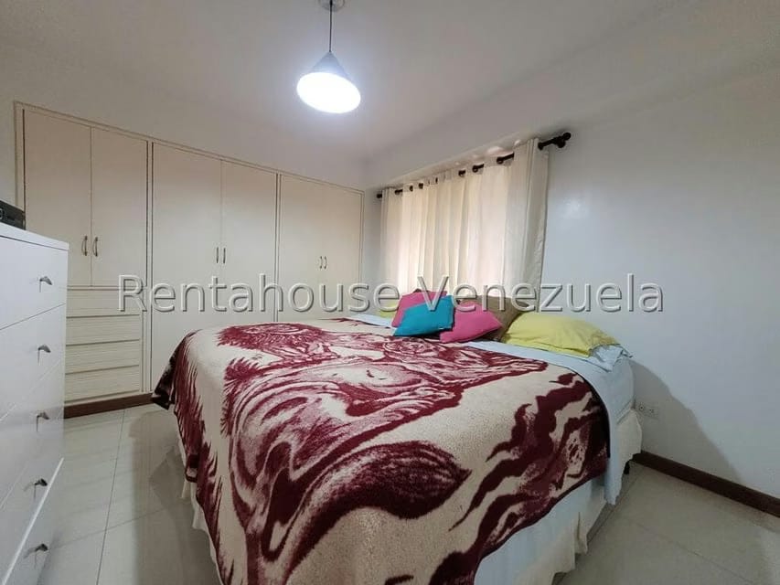 Apartamento (1 Nivel) en Alquiler en Los Naranjos del Cafetal, Distrito Metropolitano - 12