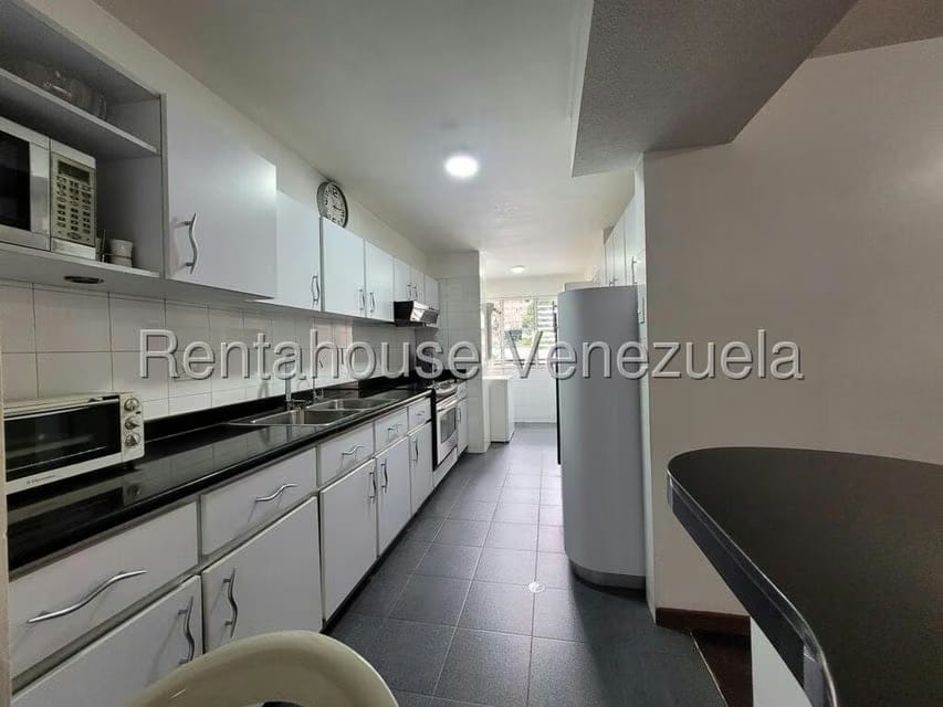 Apartamento (1 Nivel) en Alquiler en Los Naranjos del Cafetal, Distrito Metropolitano - 6