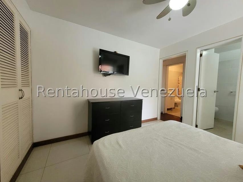 Apartamento (1 Nivel) en Alquiler en Los Naranjos del Cafetal, Distrito Metropolitano - 10