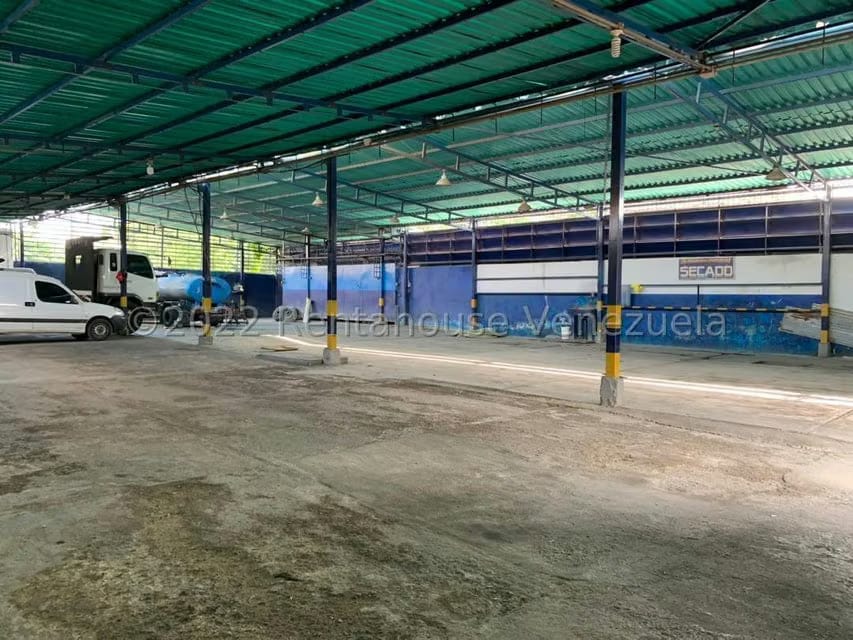 Comercial (Galpon - Deposito) en Venta en Centro, Aragua - 2