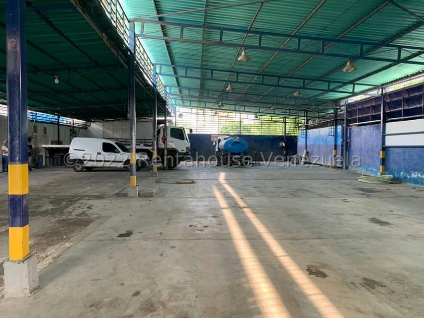 Comercial (Galpon - Deposito) en Venta en Centro, Aragua - 3