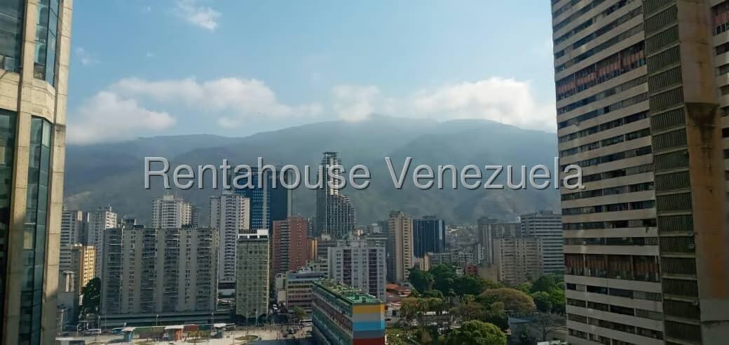 Apartamento (Duplex) en Venta en Parque Central, Distrito Metropolitano - 14