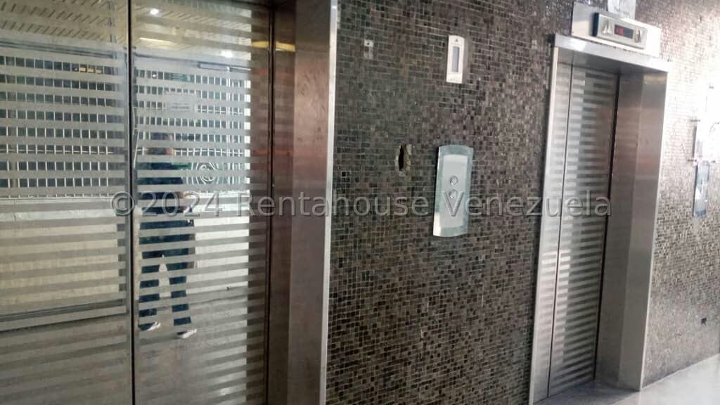 Apartamento (Duplex) en Venta en Parque Central, Distrito Metropolitano - 8