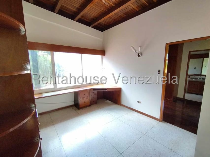 Casa (Duplex) en Venta en Cumbres de Curumo, Distrito Metropolitano - 12