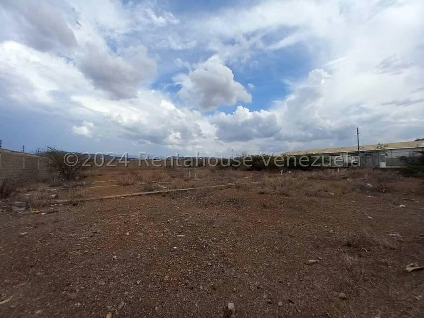 Terreno (Comercial) en Venta en La Velita, Falcon