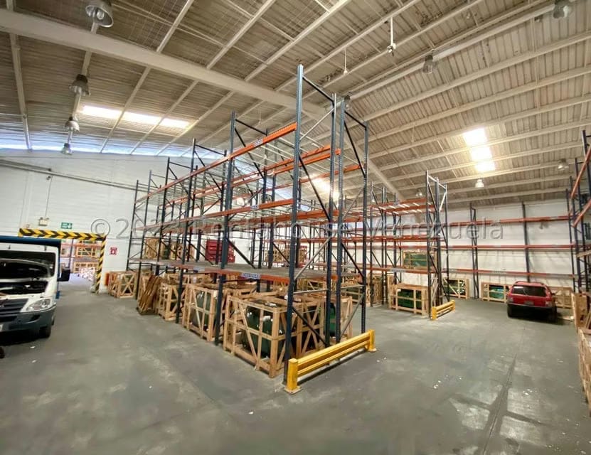 Comercial (Galpon - Deposito) en Alquiler en Zona Industrial 2, Lara - 34