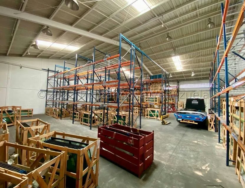 Comercial (Galpon - Deposito) en Alquiler en Zona Industrial 2, Lara - 41