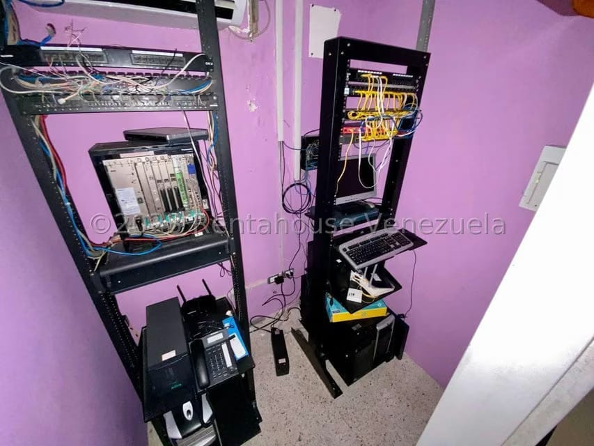 Comercial (Galpon - Deposito) en Alquiler en Zona Industrial 2, Lara - 49