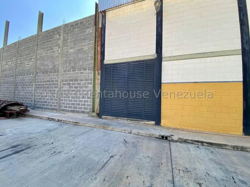 Comercial (Galpon - Deposito) en Alquiler en Zona Industrial 2, Lara - 80