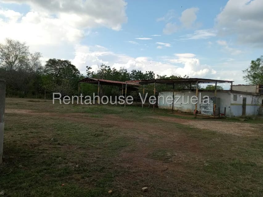 Terreno (Comercial) en Venta en La 'L', Zulia - 2