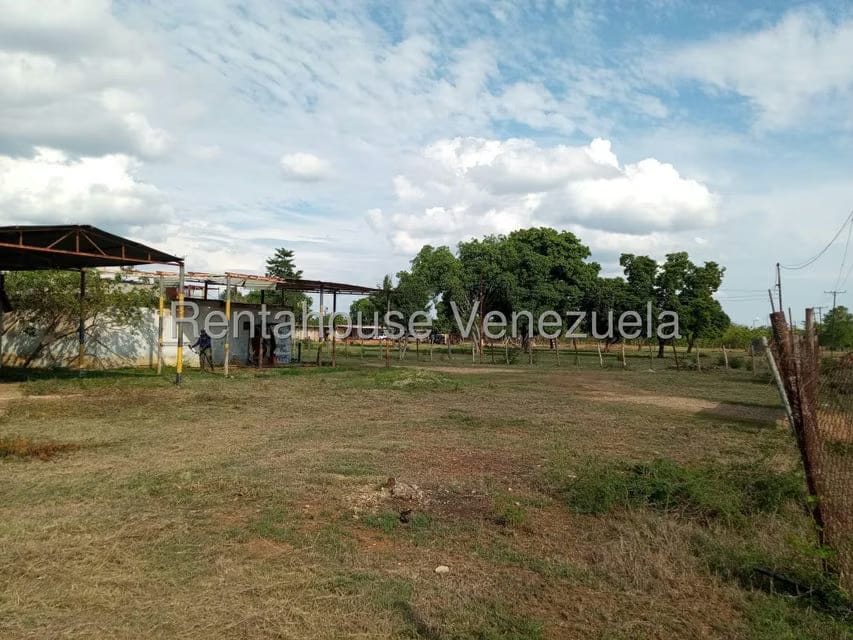 Terreno (Comercial) en Venta en La 'L', Zulia - 5