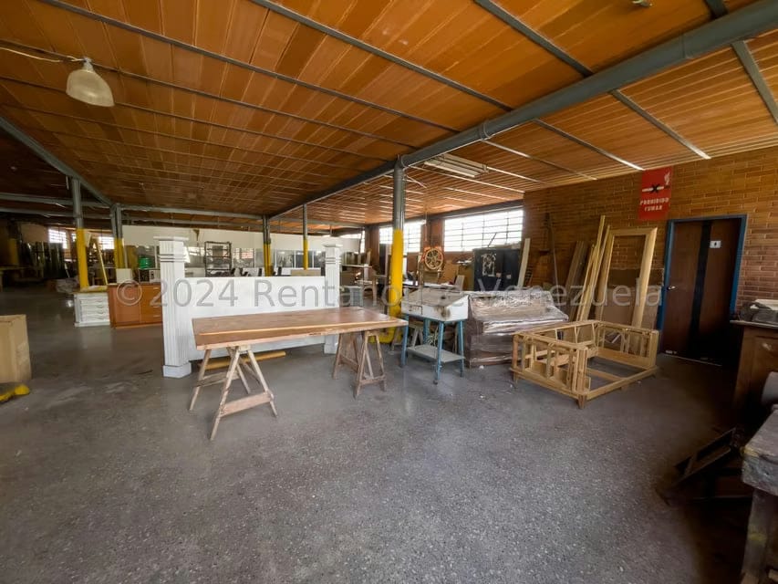 Comercial (Galpon - Deposito) en Alquiler en La Yaguara, Distrito Metropolitano - 2