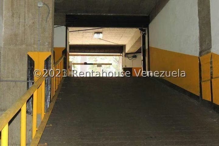 Comercial (Estacionamiento) en Venta en El Recreo, Distrito Metropolitano - 4
