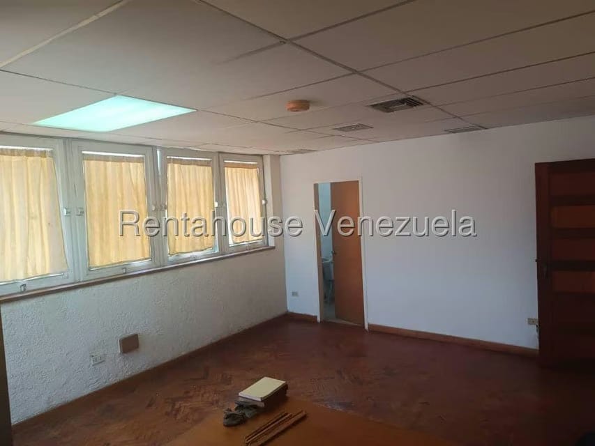Comercial (Oficina) en Venta en Centro, Lara - 16