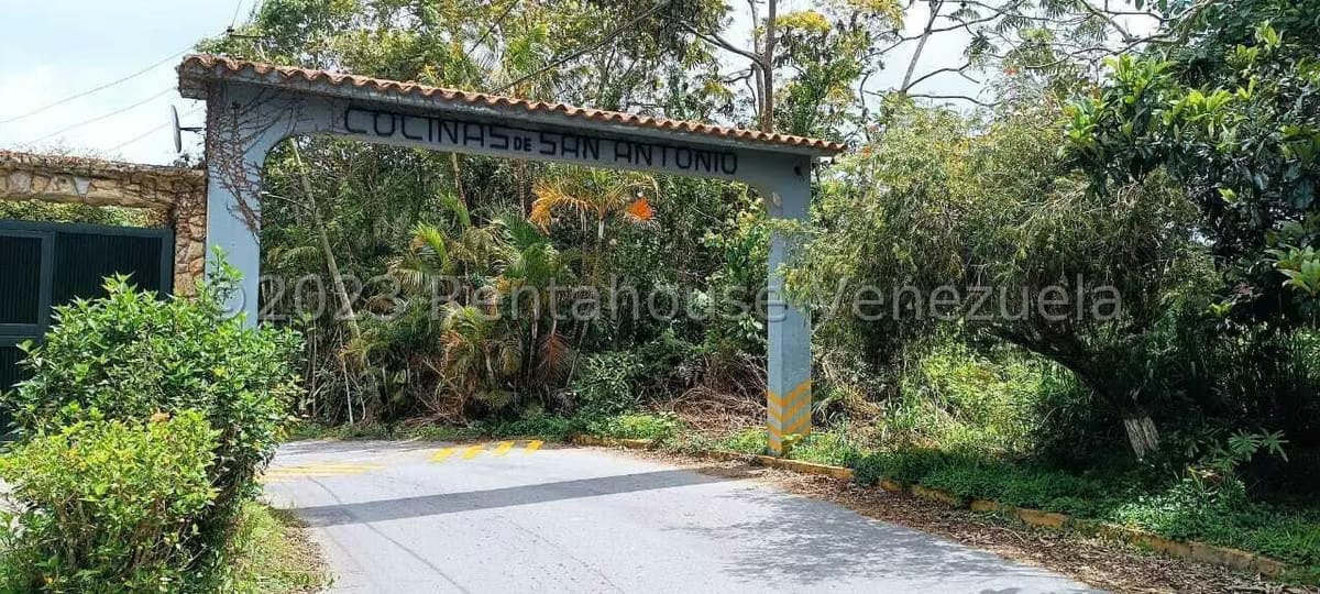 Casa (Multipes Niveles) en Venta en Colinas de San Antonio, Miranda - 2