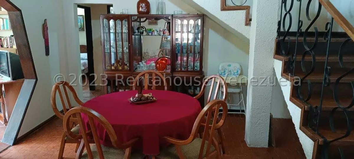 Casa (Multipes Niveles) en Venta en Colinas de San Antonio, Miranda - 27