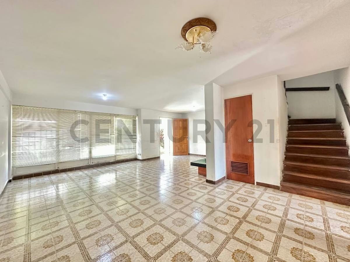 LC - Venta de Casa para remodelar en Alto Prado - 3