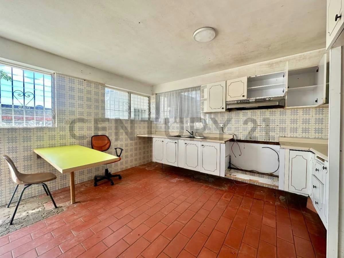 LC - Venta de Casa para remodelar en Alto Prado - 6