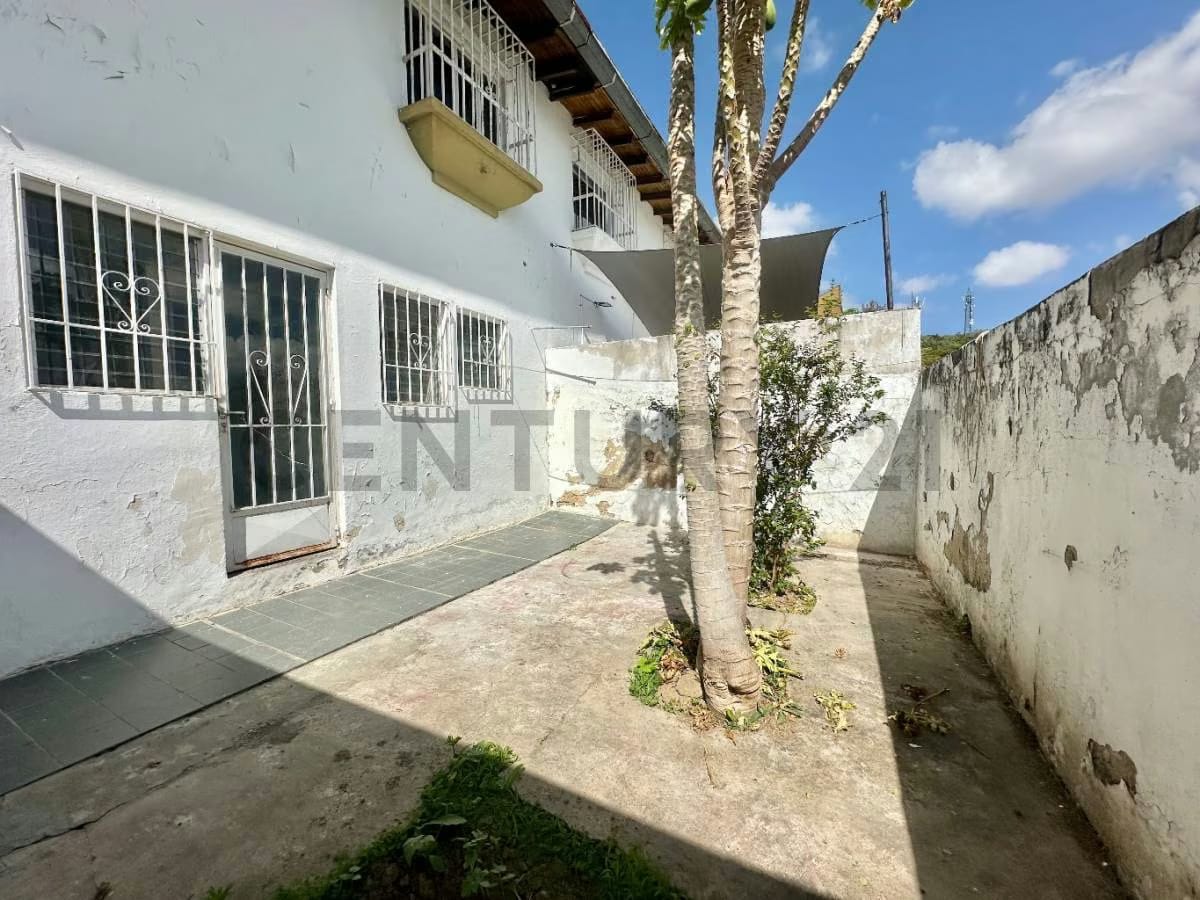 LC - Venta de Casa para remodelar en Alto Prado - 9