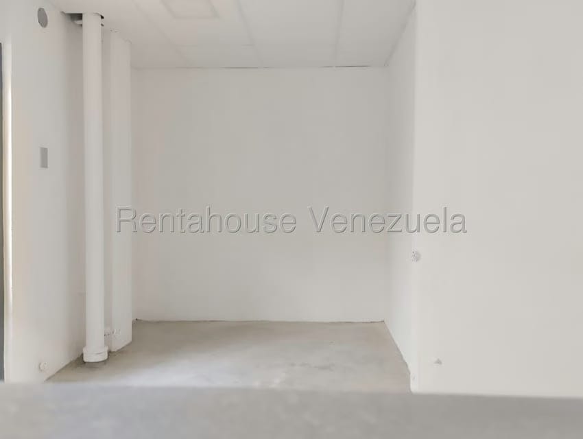 Comercial (Galpon - Deposito) en Alquiler en Centro, Lara - 14