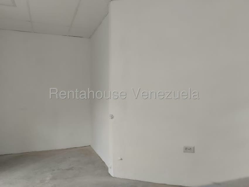 Comercial (Galpon - Deposito) en Alquiler en Centro, Lara - 15