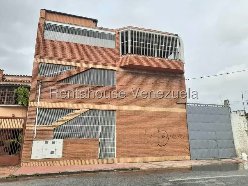 Comercial (Galpon - Deposito) en Alquiler en Centro, Lara - 16