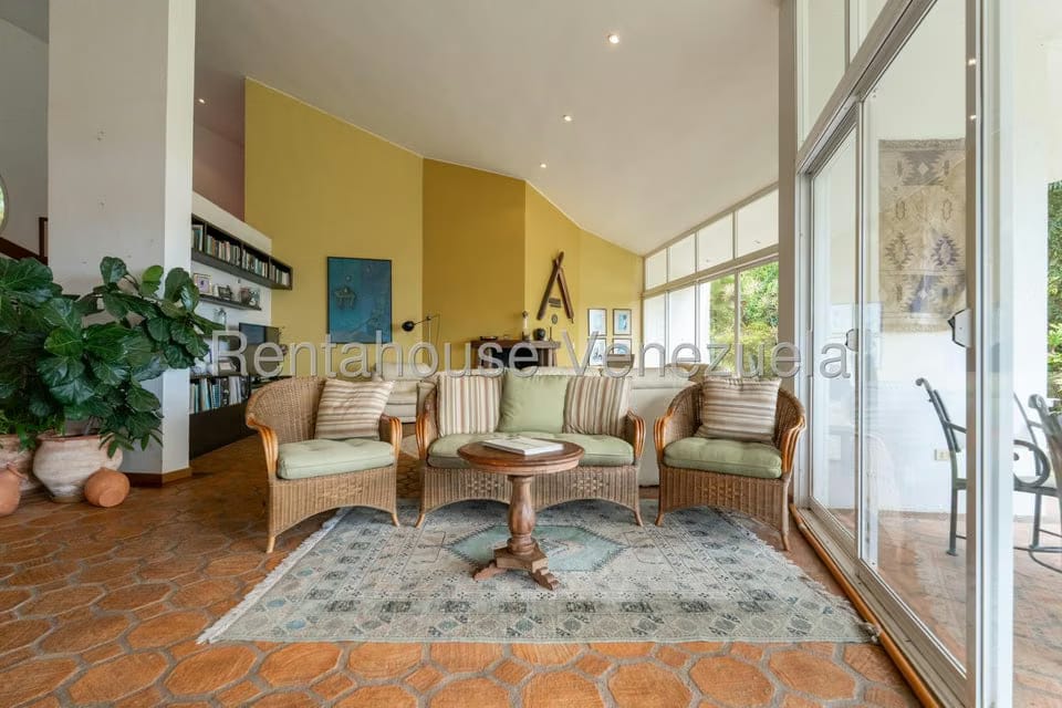 Casa (Multipes Niveles) en Venta en Oripoto, Distrito Metropolitano - 22