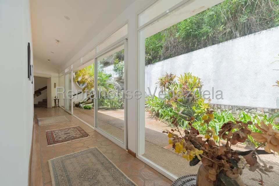 Casa (Multipes Niveles) en Venta en Oripoto, Distrito Metropolitano - 25