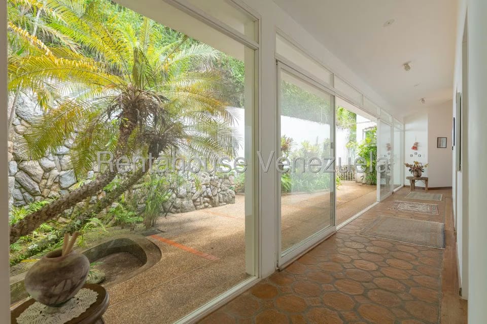 Casa (Multipes Niveles) en Venta en Oripoto, Distrito Metropolitano - 27