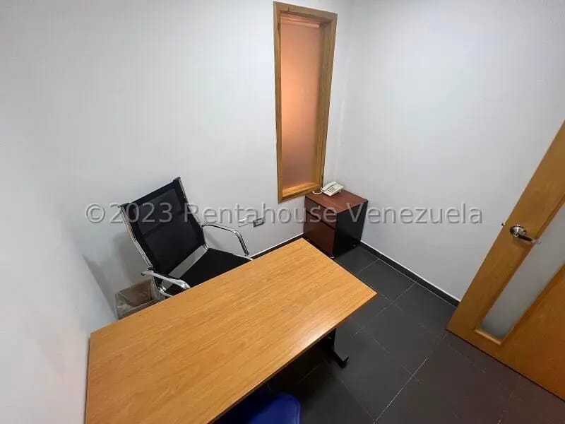 Comercial (Oficina) en Alquiler en Lomas de La Lagunita, Distrito Metropolitano - 8