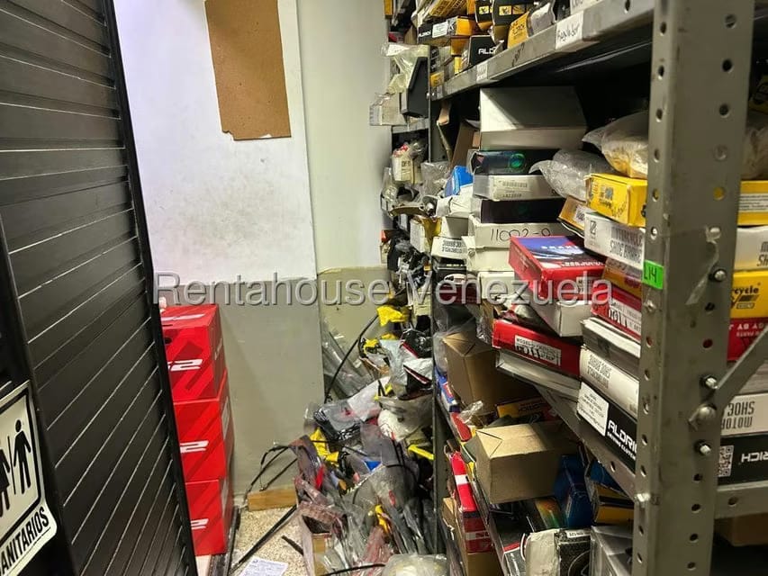 Negocios y Empresas (Automotores) en Venta en Los Dos Caminos, Distrito Metropolitano - 11