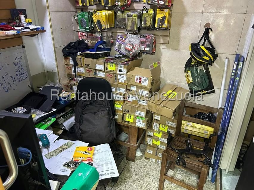 Negocios y Empresas (Automotores) en Venta en Los Dos Caminos, Distrito Metropolitano - 4
