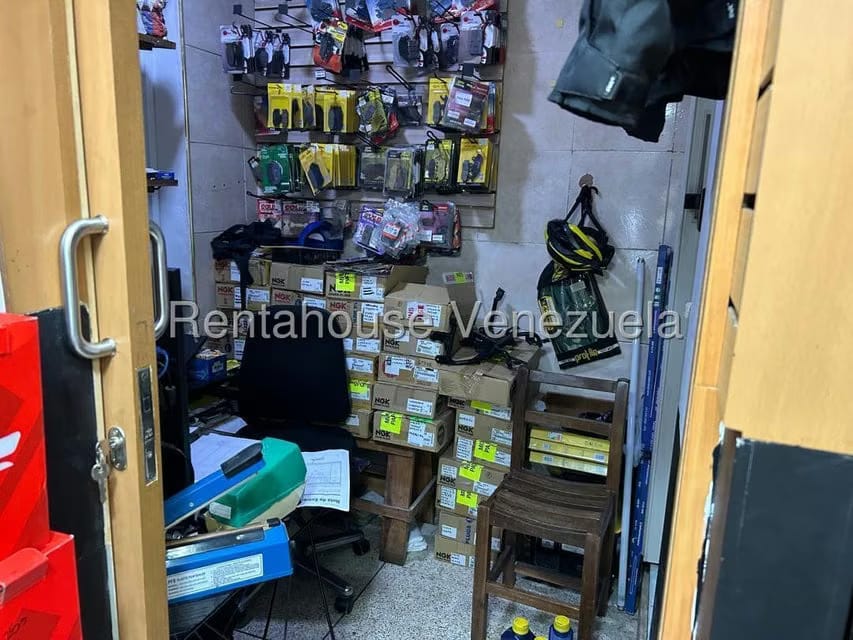 Negocios y Empresas (Automotores) en Venta en Los Dos Caminos, Distrito Metropolitano - 10