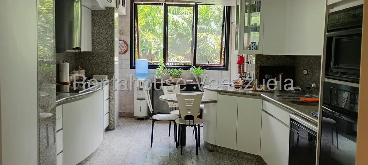 Apartamento (1 Nivel) en Venta en La Castellana, Distrito Metropolitano - 4