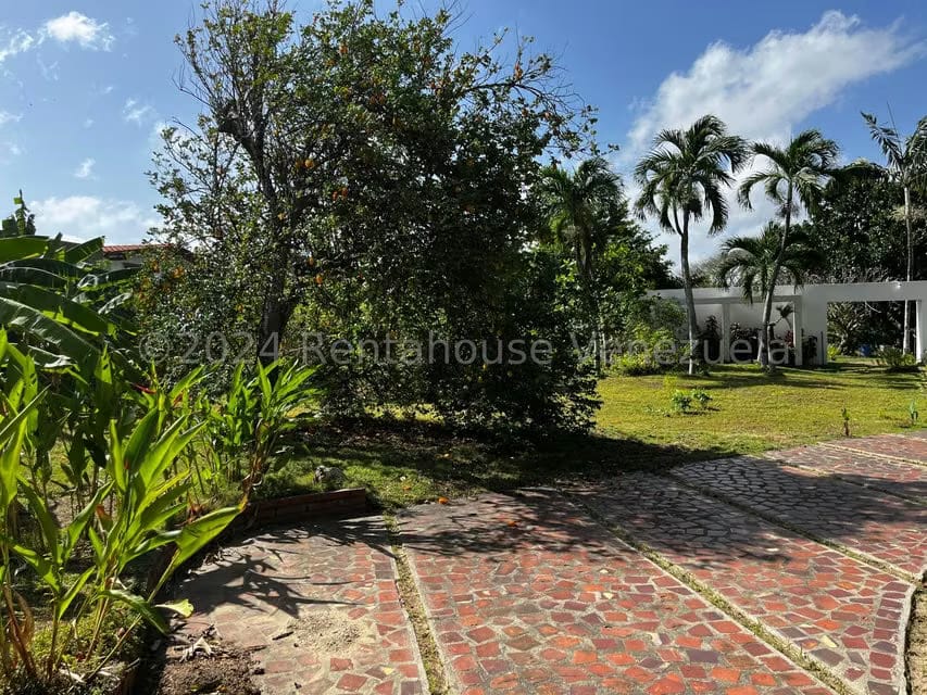 Casa (Casas de Playa) en Venta en Ciudad Balneario Higuerote, Miranda - 3