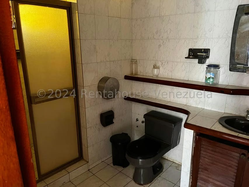 Casa (Casas de Playa) en Venta en Ciudad Balneario Higuerote, Miranda - 26