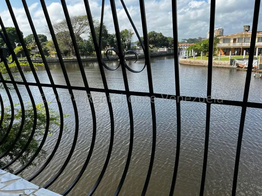 Casa (Casas de Playa) en Venta en Ciudad Balneario Higuerote, Miranda - 31