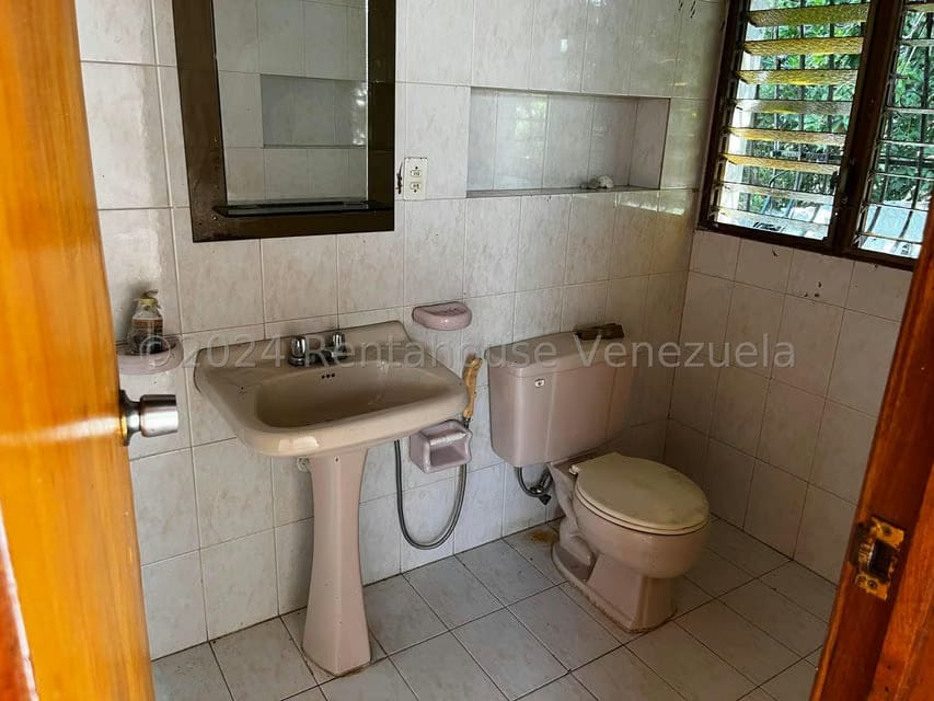 Casa (Casas de Playa) en Venta en Ciudad Balneario Higuerote, Miranda - 36