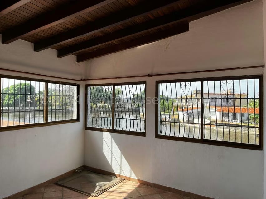 Casa (Casas de Playa) en Venta en Ciudad Balneario Higuerote, Miranda - 38