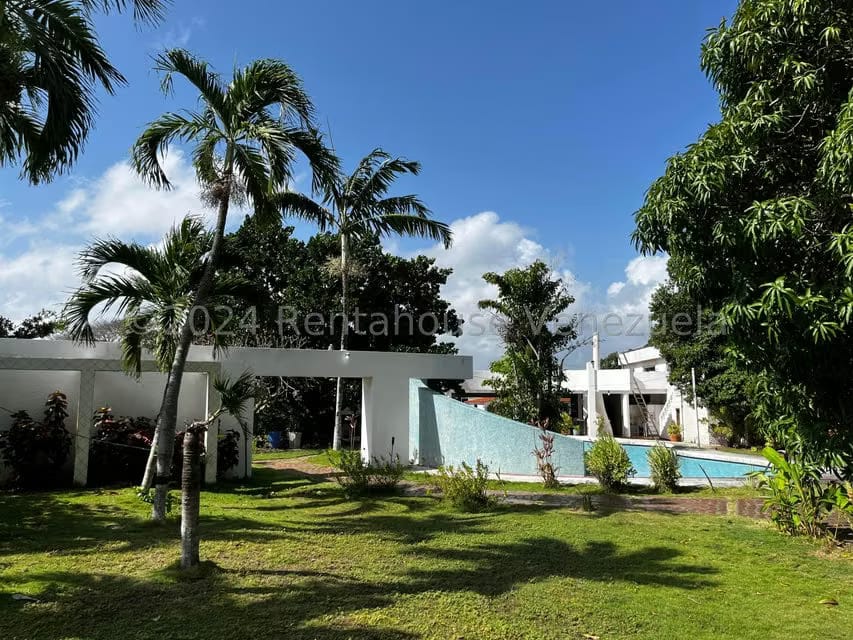 Casa (Casas de Playa) en Venta en Ciudad Balneario Higuerote, Miranda - 5