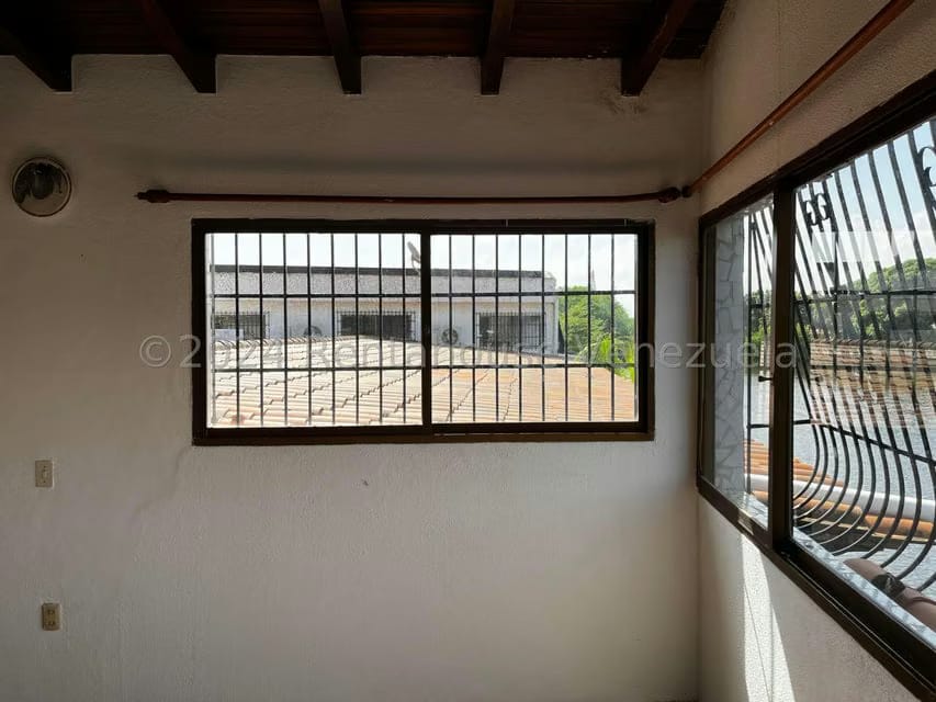 Casa (Casas de Playa) en Venta en Ciudad Balneario Higuerote, Miranda - 41