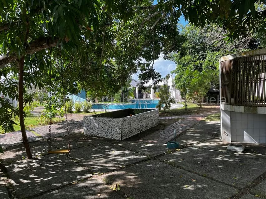 Casa (Casas de Playa) en Venta en Ciudad Balneario Higuerote, Miranda - 6