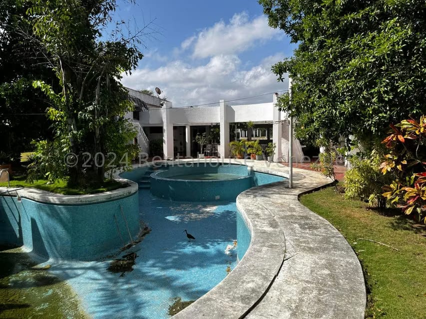 Casa (Casas de Playa) en Venta en Ciudad Balneario Higuerote, Miranda - 8