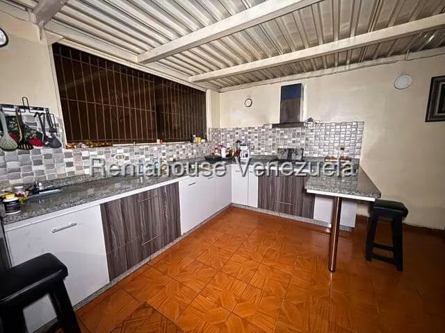 Comercial (Local Comercial) en Venta en Zona Oeste, Lara - 12