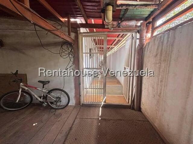 Comercial (Local Comercial) en Venta en Zona Oeste, Lara - 28