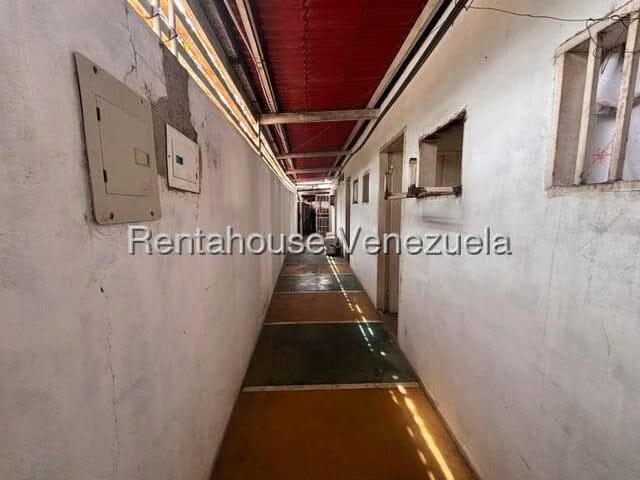 Comercial (Local Comercial) en Venta en Zona Oeste, Lara - 29