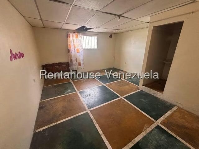 Comercial (Local Comercial) en Venta en Zona Oeste, Lara - 38