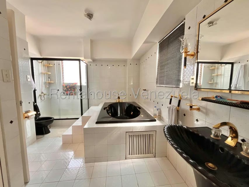 Apartamento (1 Nivel) en Venta en Colinas de Bello Monte, Distrito Metropolitano - 22
