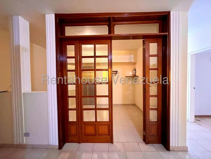 Apartamento (1 Nivel) en Venta en Colinas de Bello Monte, Distrito Metropolitano - 4