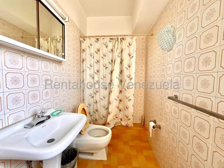 Apartamento (1 Nivel) en Venta en Colinas de Bello Monte, Distrito Metropolitano - 35